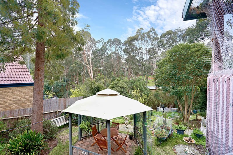 Photo - 61 Belmont Crescent, Montmorency VIC 3094 - Image 10