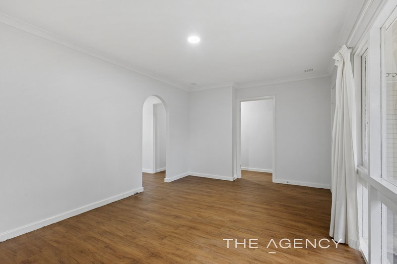 Photo - 61 Bendix Way, Girrawheen WA 6064 - Image 8