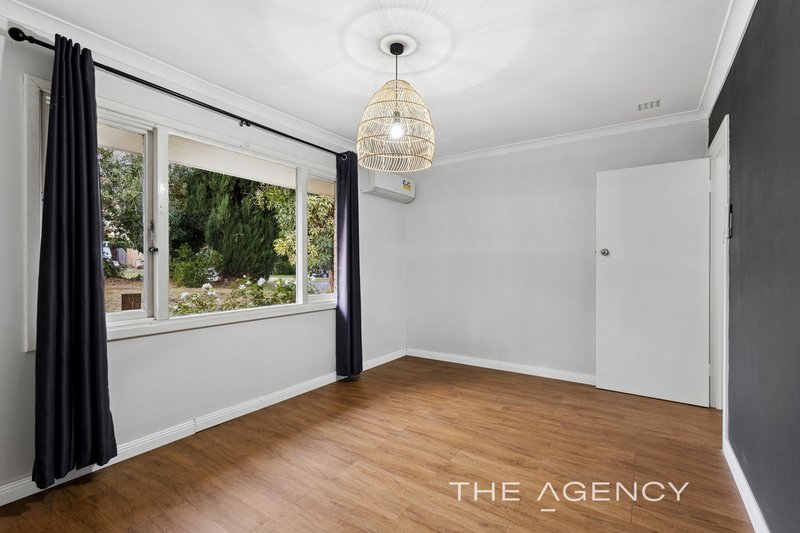Photo - 61 Bendix Way, Girrawheen WA 6064 - Image 9