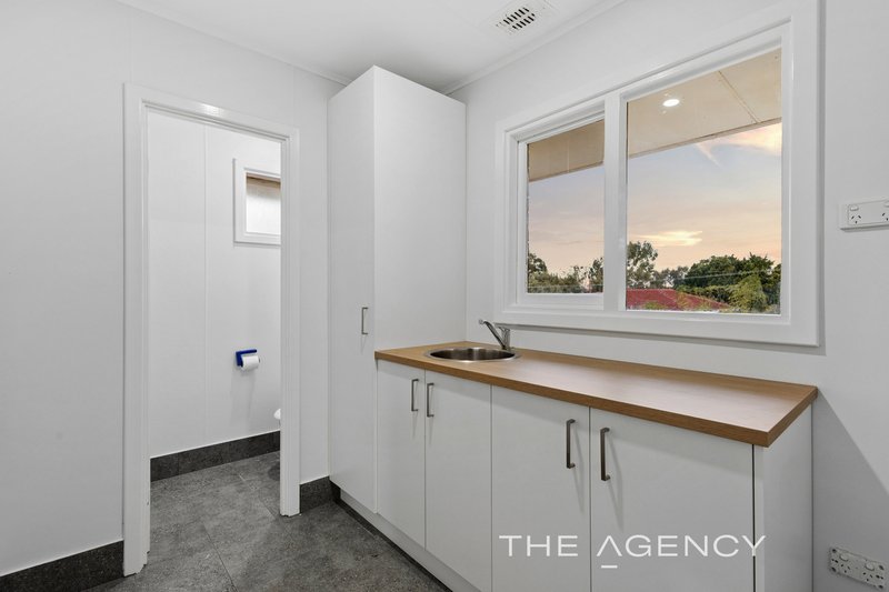 Photo - 61 Bendix Way, Girrawheen WA 6064 - Image 15