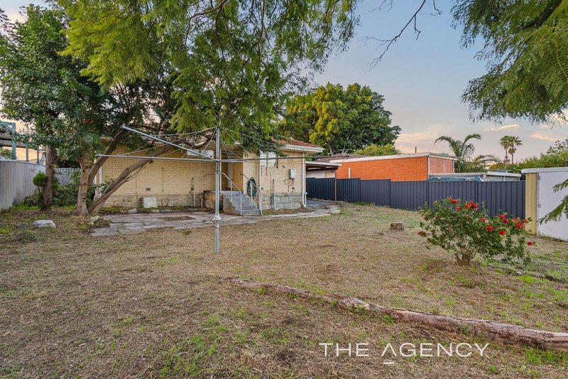 Photo - 61 Bendix Way, Girrawheen WA 6064 - Image 19