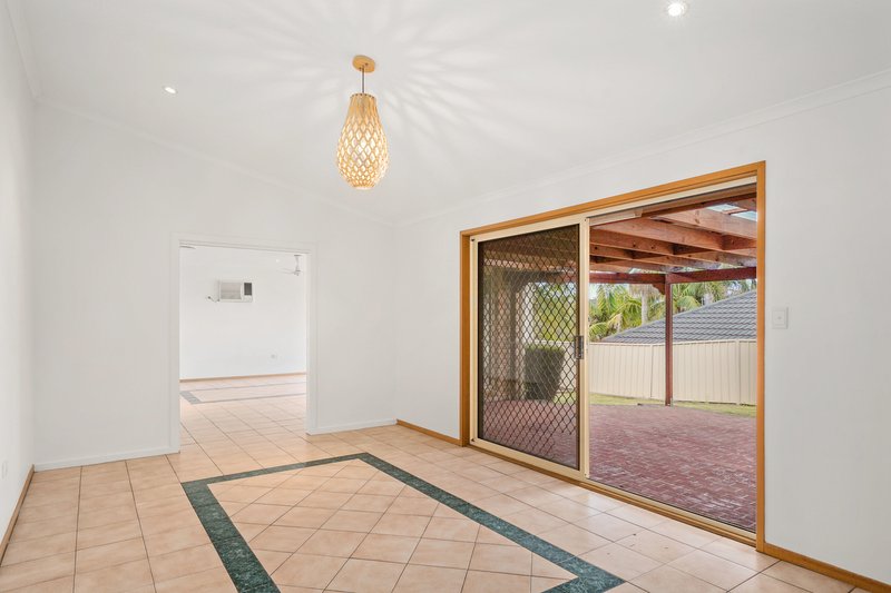 Photo - 61 Bomaderry Crescent, Glenning Valley NSW 2261 - Image 4