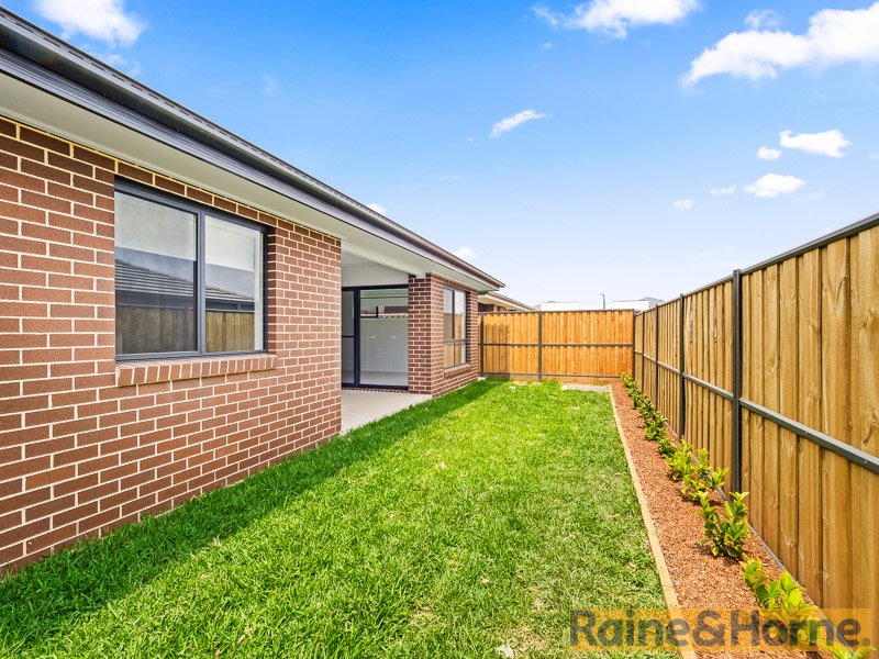 Photo - 61 Brahman Road, Box Hill NSW 2765 - Image 7