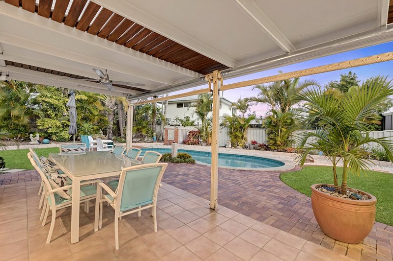 Photo - 61 Brentwood Avenue, Mooloolaba QLD 4557 - Image 14