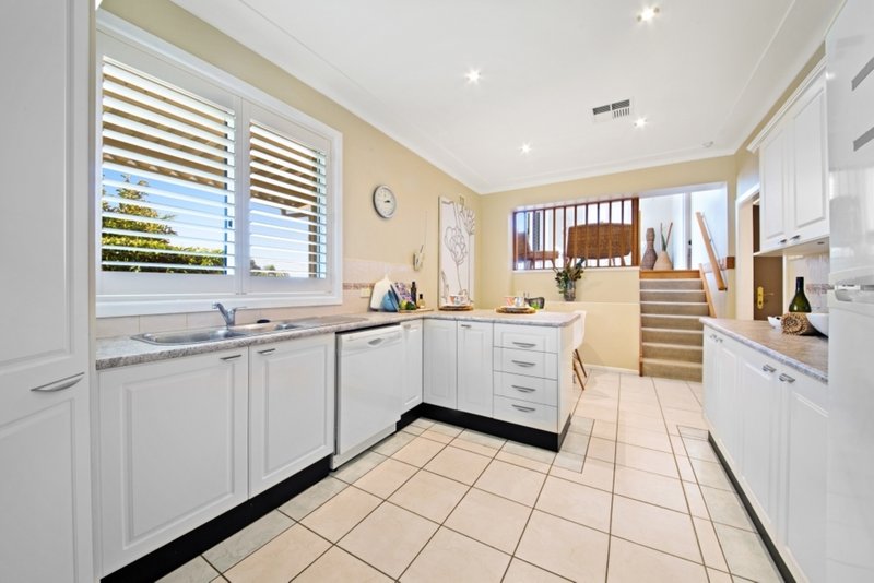 Photo - 61 Brougham Street, East Gosford NSW 2250 - Image 3