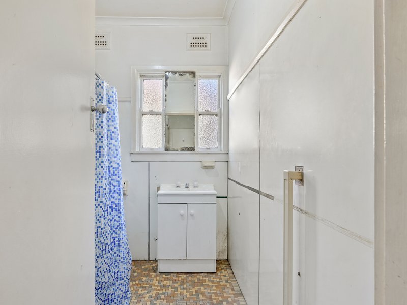 Photo - 61 Broughton Street, Campbelltown NSW 2560 - Image 7