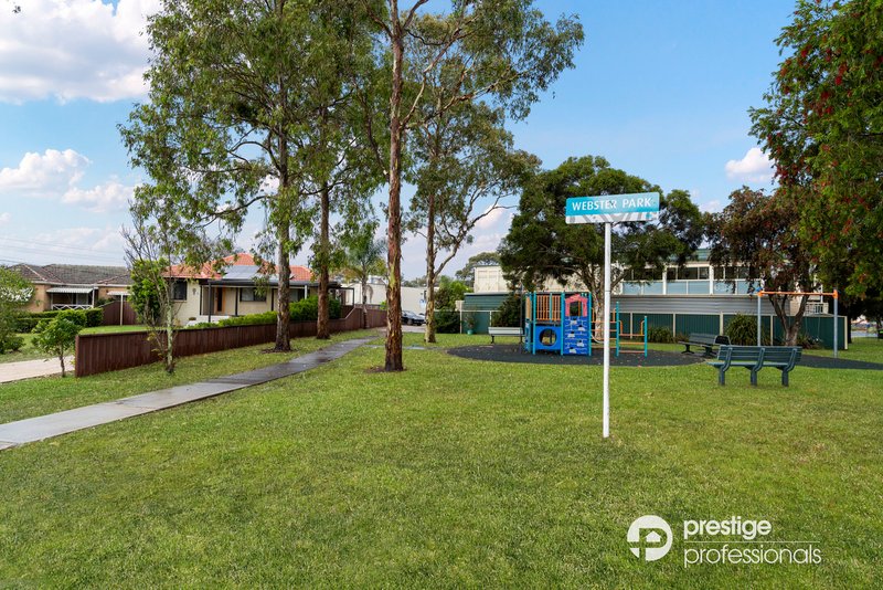 Photo - 61 Bungarra Crescent, Chipping Norton NSW 2170 - Image 10