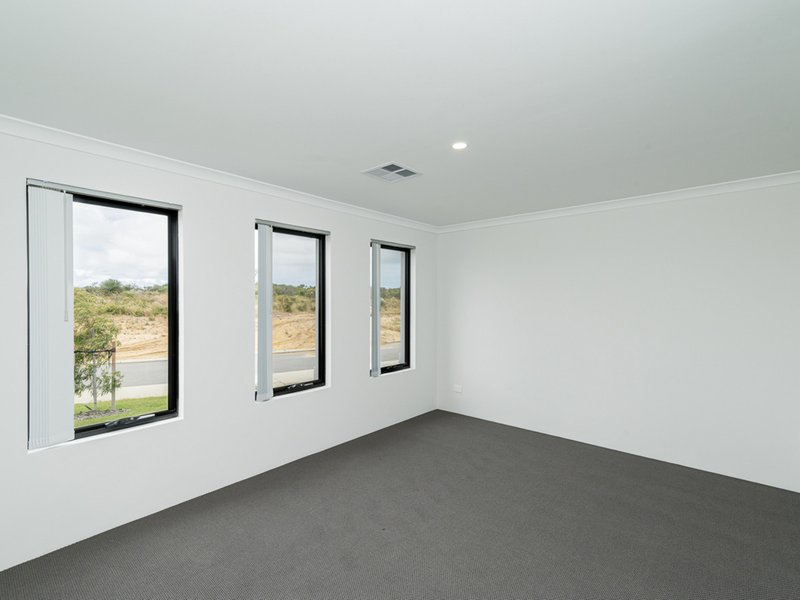 Photo - 61 Butterleaf Avenue, Yanchep WA 6035 - Image 11