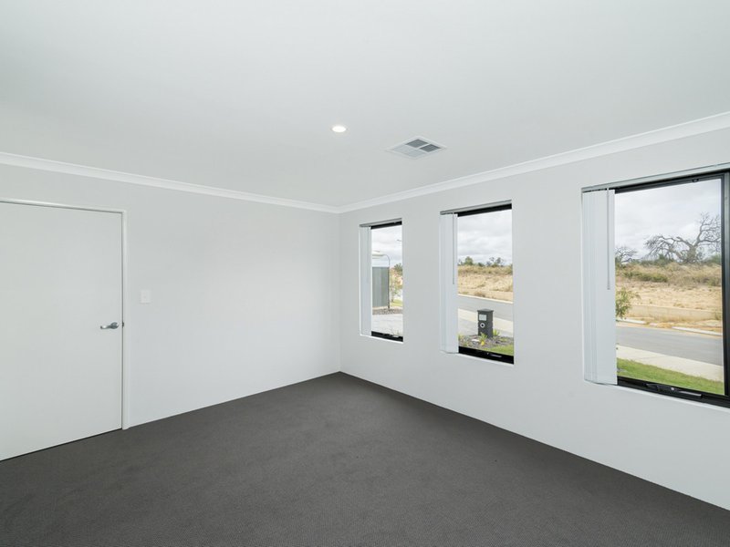 Photo - 61 Butterleaf Avenue, Yanchep WA 6035 - Image 12