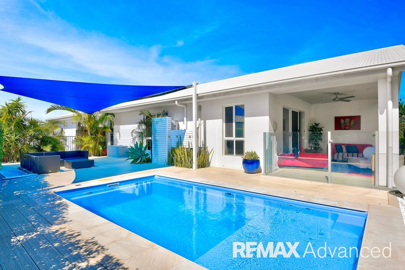 Photo - 61 Callisia Crescent, Banksia Beach QLD 4507 - Image 1