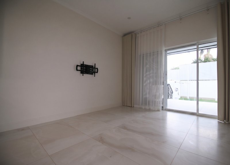 Photo - 61 Cambridge Avenue, Bankstown NSW 2200 - Image 2