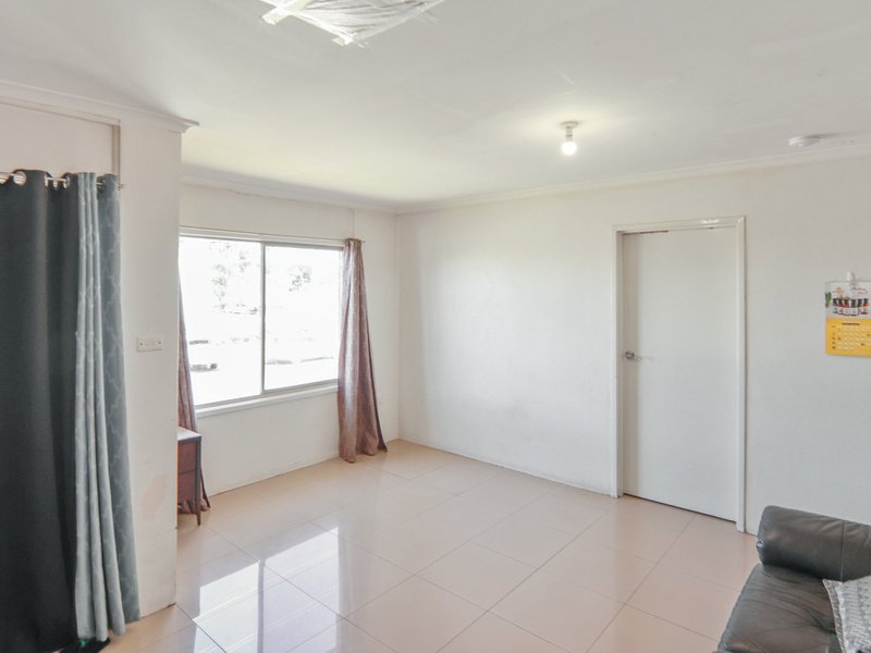 Photo - 61 Canal Street, Griffith NSW 2680 - Image 7