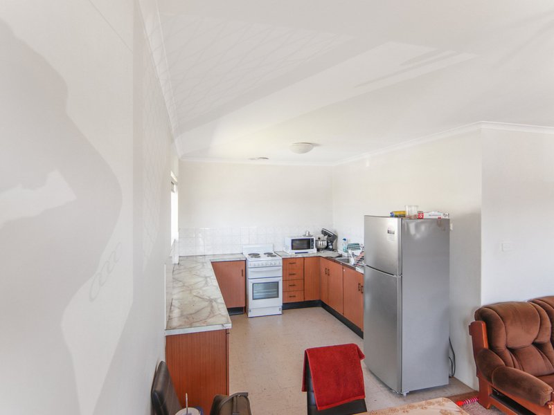 Photo - 61 Canal Street, Griffith NSW 2680 - Image 12