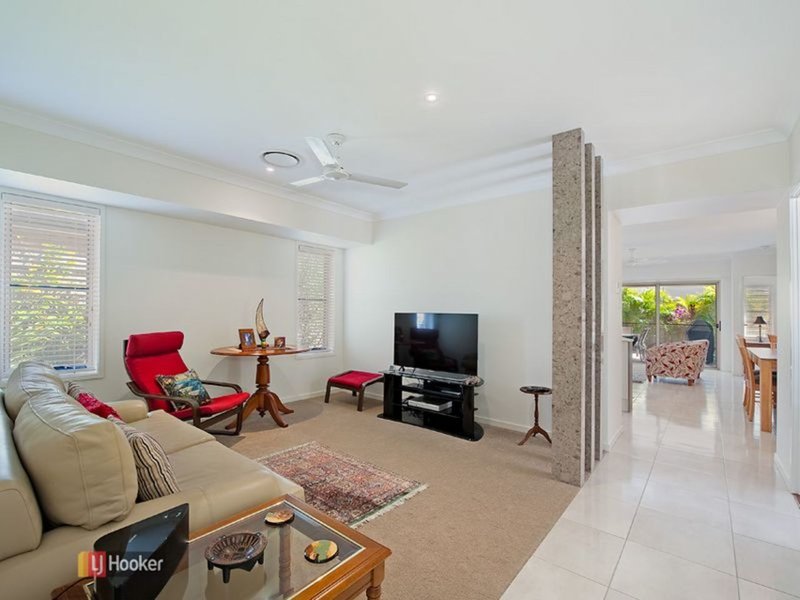 Photo - 61 Capricorn Circuit, North Lakes QLD 4509 - Image 3