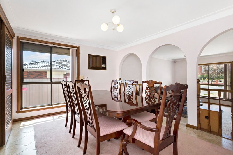 Photo - 61 Carrington Boulevard, Thomastown VIC 3074 - Image 3