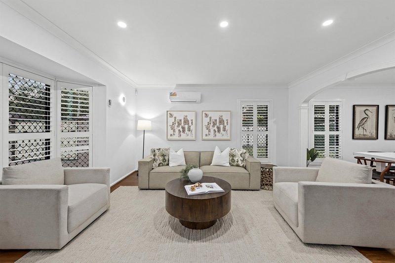 Photo - 61 Catania Street South, Wishart QLD 4122 - Image 3