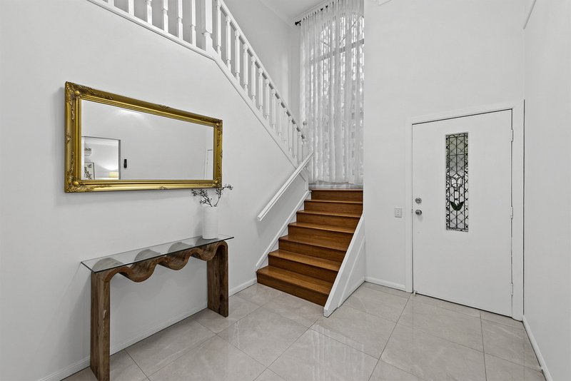 Photo - 61 Catania Street South, Wishart QLD 4122 - Image 14