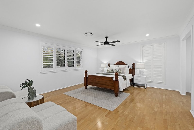 Photo - 61 Catania Street South, Wishart QLD 4122 - Image 16