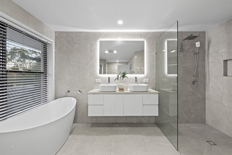 Photo - 61 Catania Street South, Wishart QLD 4122 - Image 18