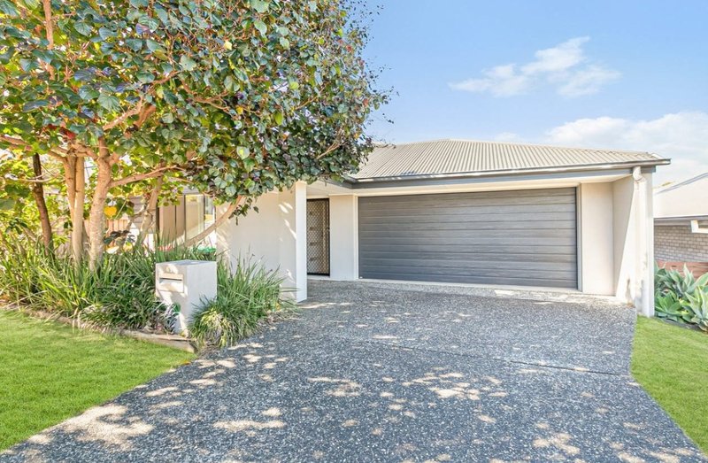 Photo - 61 Chelsea Crescent, Bridgeman Downs QLD 4035 - Image 1
