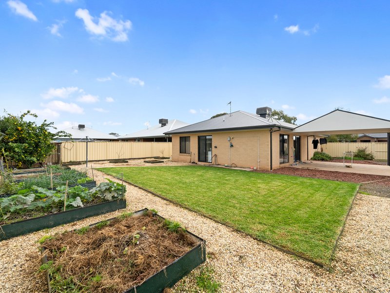 Photo - 61 Cowan Street, Benalla VIC 3672 - Image 2