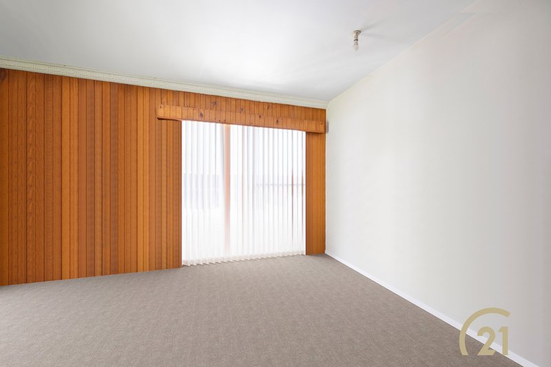 Photo - 61 Crosby Crescent, Fairfield NSW 2165 - Image 4