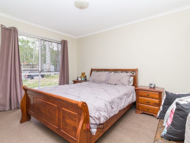 Photo - 61 Deborah Court, Munruben QLD 4125 - Image 10