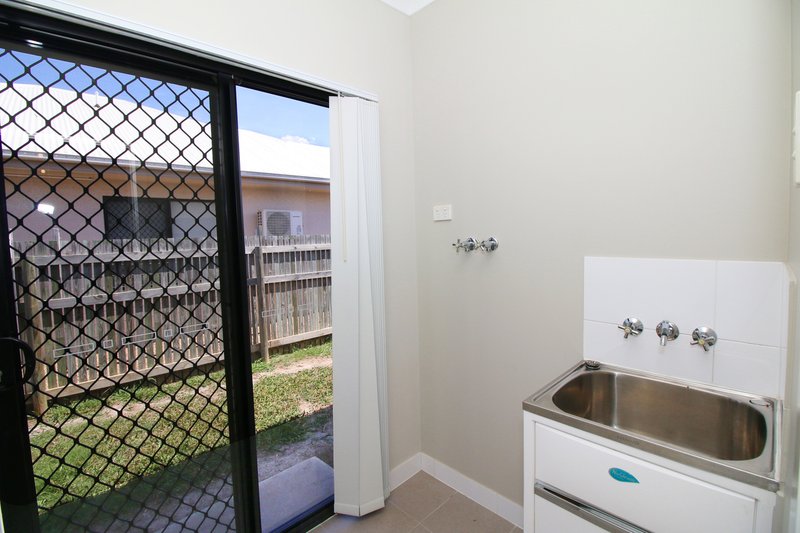 Photo - 61 Derwent Circuit, Kelso QLD 4815 - Image 8