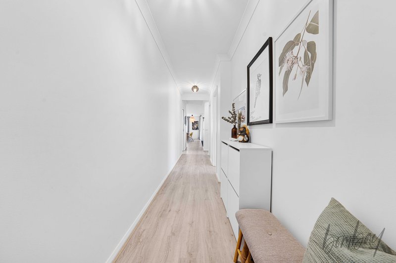 Photo - 61 Docker Circuit, Mickleham VIC 3064 - Image 3