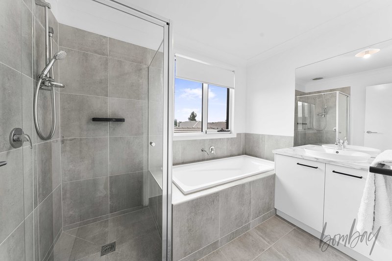 Photo - 61 Docker Circuit, Mickleham VIC 3064 - Image 19