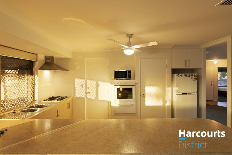 Photo - 61 Dongara Circle, Jane Brook WA 6056 - Image 9