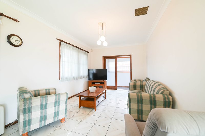 Photo - 61 East Street, Parkes NSW 2870 - Image 3