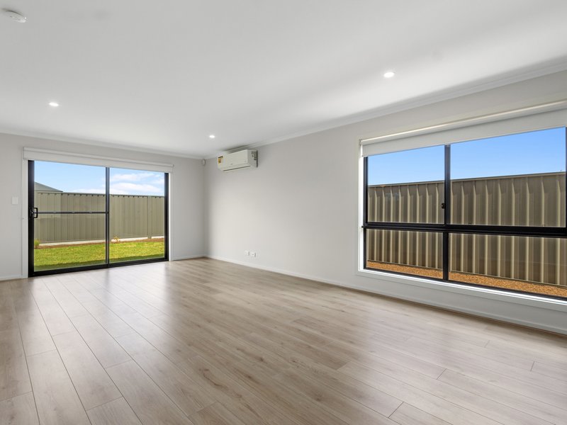 Photo - 61 Edgecombe Road, Davoren Park SA 5113 - Image 3