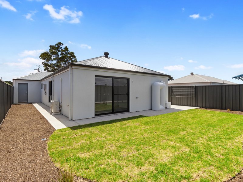 Photo - 61 Edgecombe Road, Davoren Park SA 5113 - Image 14