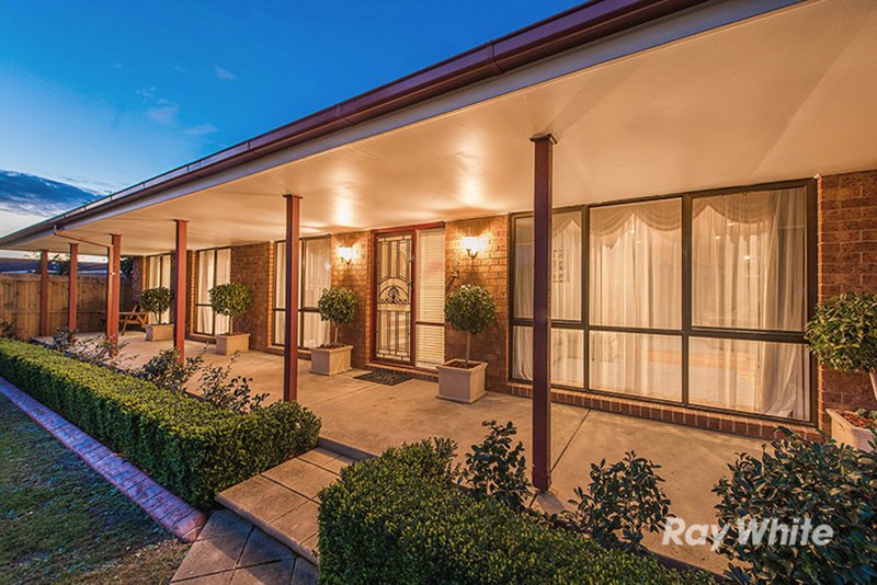 Photo - 61 Elizabeth Street, Cranbourne North VIC 3977 - Image 3