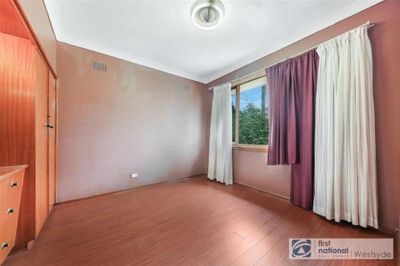 Photo - 61 Emert Street, Wentworthville NSW 2145 - Image 4