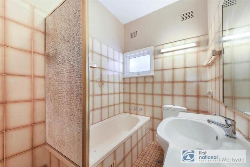 Photo - 61 Emert Street, Wentworthville NSW 2145 - Image 6