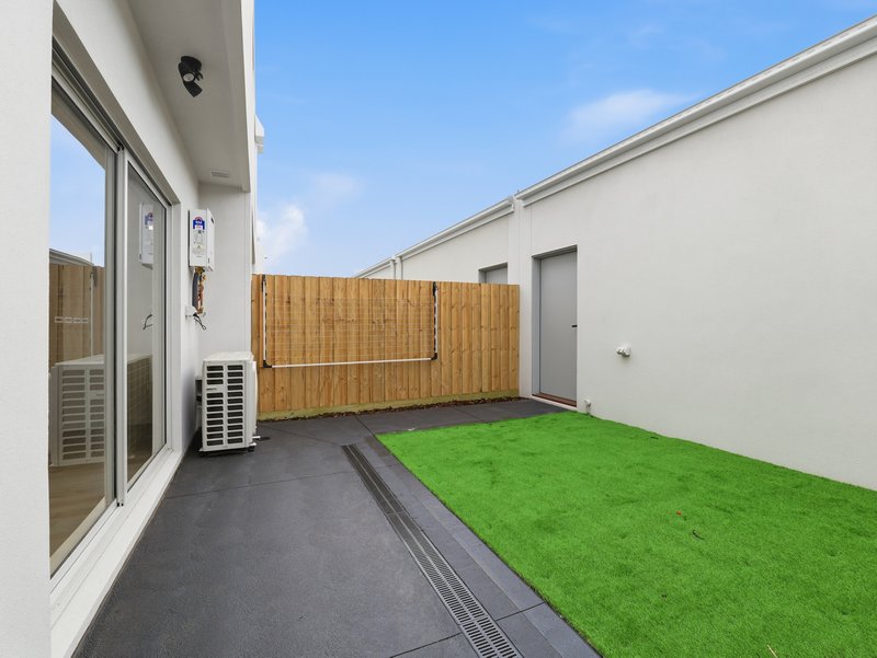 Photo - 61 Everbloom Crescent, Tarneit VIC 3029 - Image 23