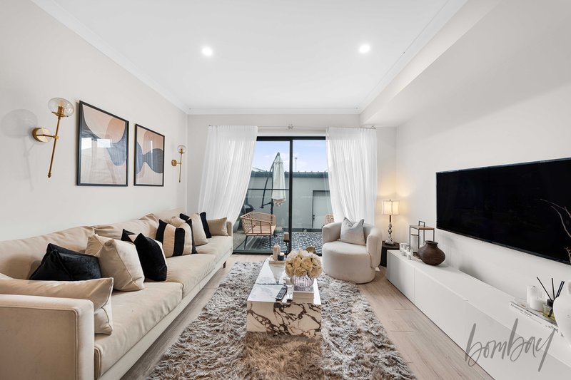 Photo - 61 Garrong Avenue, Wollert VIC 3750 - Image 7