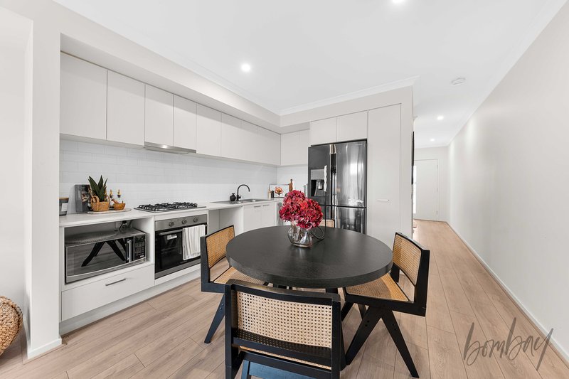 Photo - 61 Garrong Avenue, Wollert VIC 3750 - Image 8