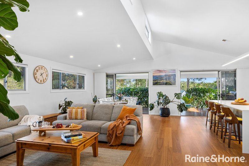 Photo - 61 Garside Road, Mollymook Beach NSW 2539 - Image 4