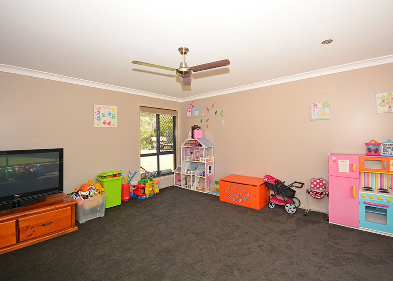 Photo - 61 Gilston Road, Wondunna QLD 4655 - Image 10