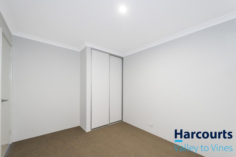 Photo - 61 Gippsland Parade, Champion Lakes WA 6111 - Image 7