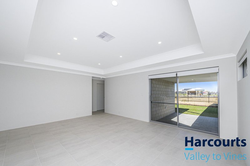 Photo - 61 Gippsland Parade, Champion Lakes WA 6111 - Image 17