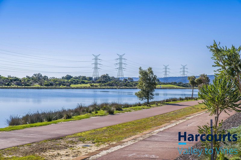 Photo - 61 Gippsland Parade, Champion Lakes WA 6111 - Image 24