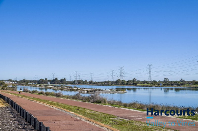 Photo - 61 Gippsland Parade, Champion Lakes WA 6111 - Image 25