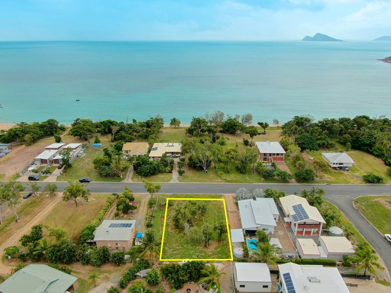 61 Gloucester Avenue, Hideaway Bay QLD 4800