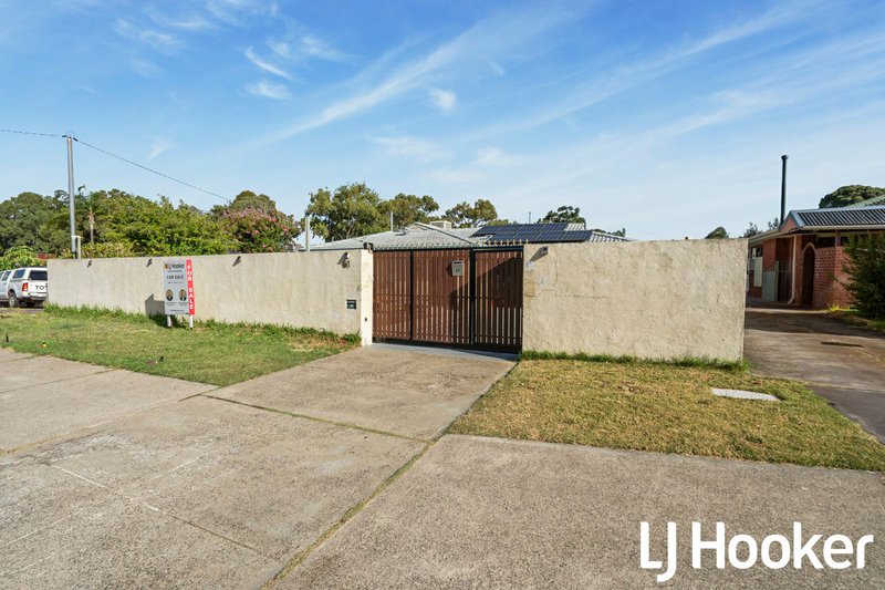 Photo - 61 Glyndebourne Avenue, Thornlie WA 6108 - Image 20