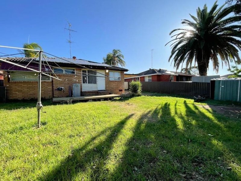 Photo - 61 Guise Road, Bradbury NSW 2560 - Image 8