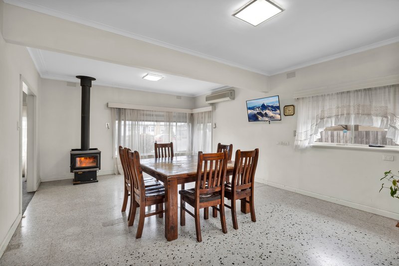 Photo - 61 Henry Street, Koo Wee Rup VIC 3981 - Image 4